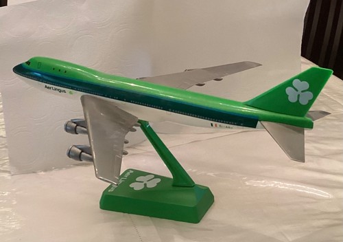Sky marks aer lingus boeing - sky,