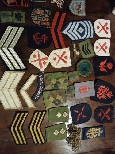 Lot badges uniform - of,
