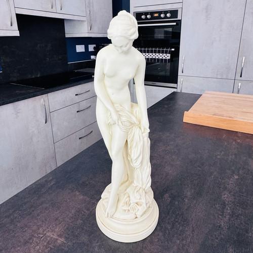 Female nude woman - woman, statue