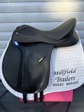17.5Inch Black Wintec Wide Saddle Flocked Adjustable Gullet