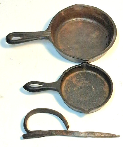 Vintage miniature cast iron - vintage,