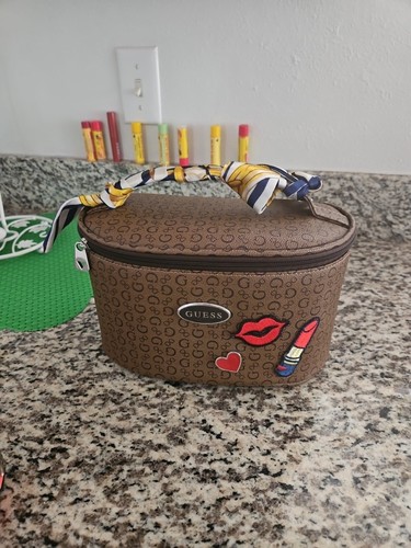 Authentic lunch box guess - authentic,