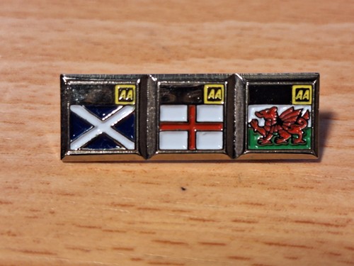 Tie pin featuring replica - pin,