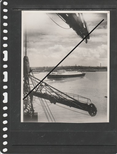 Photograph the launching - photograph, of