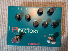 SONICAKE B Factory Analog Bass Preamp Overdrive 3-band EQ and Comp Effects Pedal
