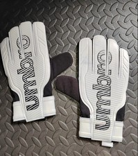 Umbro Men's Goalkeeper Gloves Size 11 Football Black & White 