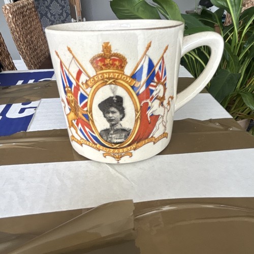 Queen elizabeth coronation - elizabeth, 11