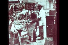 STREET LOCKSMITH (35MM SLIDE) LOT B60