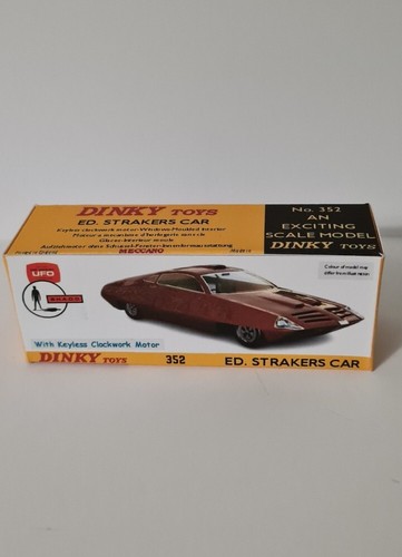 Dinky 352 straker car - dinky,
