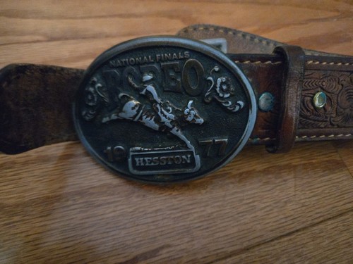Vintage 1977 brass belt buckle - brass,