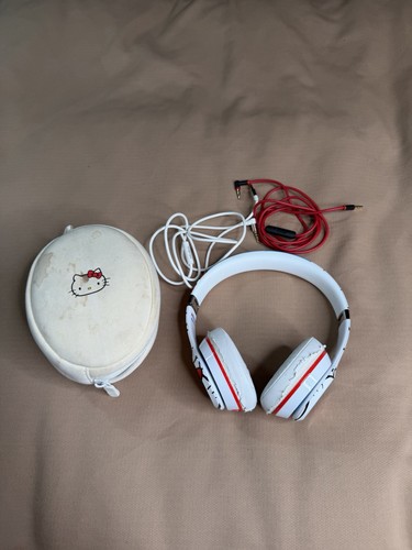 Beats solo hello - solo, kitty
