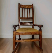 Georgian Beech and Elm Rocking Chair with Lift Out Seat Early 19th-century 