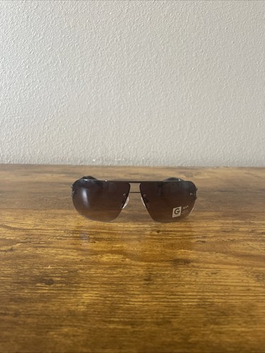 Man guess sunglasses - by,