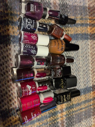 Joblot dark nail polishes - joblot,