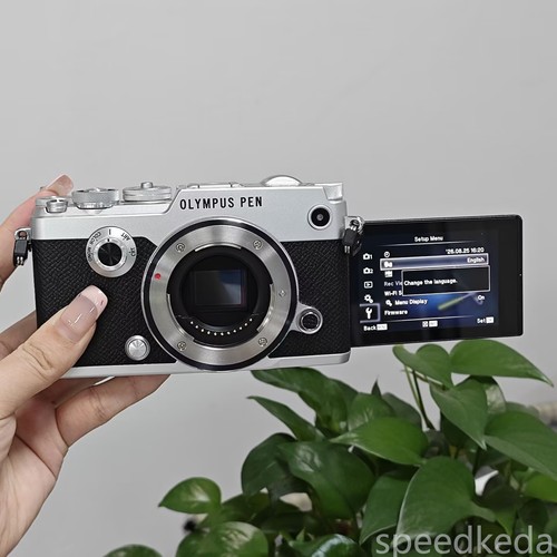 Olympus pen mirrorless - pen-f,