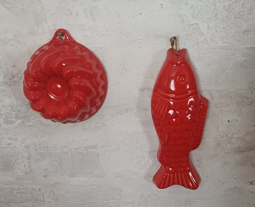Vintage pair red - red, glazed
