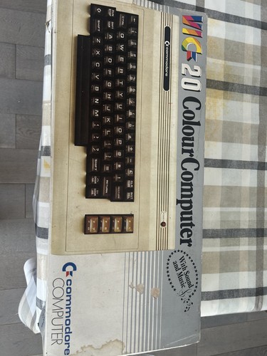 Commodore vic computer - commodore, 20