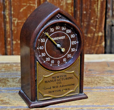 THERMOCLOCK THERMOMETER SIGN NEW MANUFACTURING IOWA CIRCA 1933 TO 1950s BAKELITE