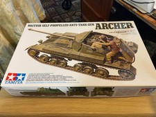 1/35 Unassembled Model Vehicle