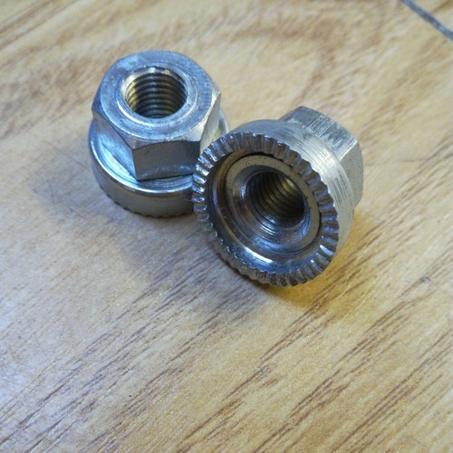 Track nuts front cyclo - front, vintage