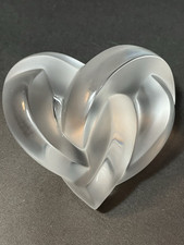 Lalique France Coeur Crystal Knot Entwined Heart Frosted Paperweight Signed 3”