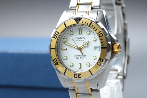 Casio quartz gold divers - casio,