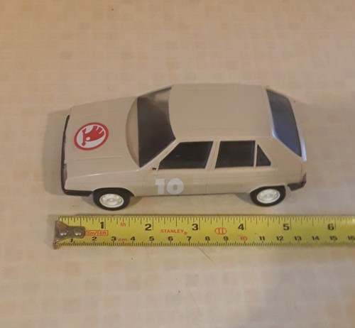 Skoda favorit toy car - by, smer