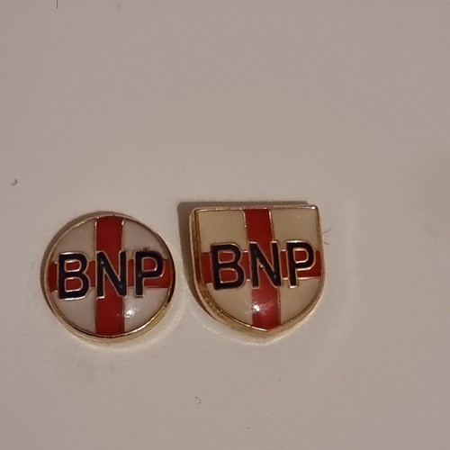 Pair very small - a,