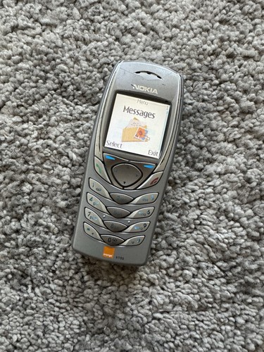 Nokia 6100 basic phone - nokia,