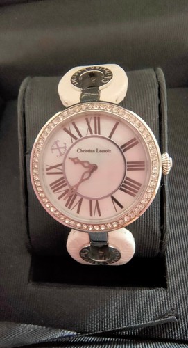 Beautiful watch for women