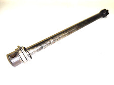 SUZUKI BEAMISH RL 250/TRIALS BIKE FRONT WHEEL SPINDLE AXLE 1970-1980s
