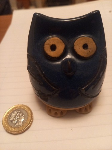 Blue mountain pottery owl - pottery,