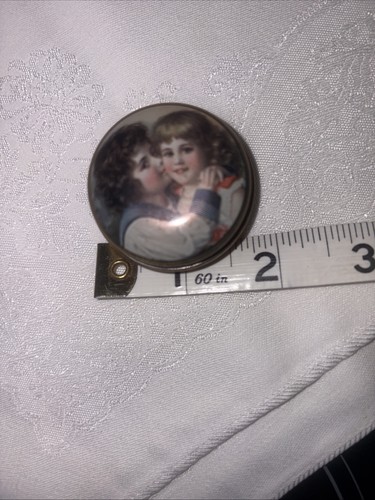 Sweetest little pill box - , tin