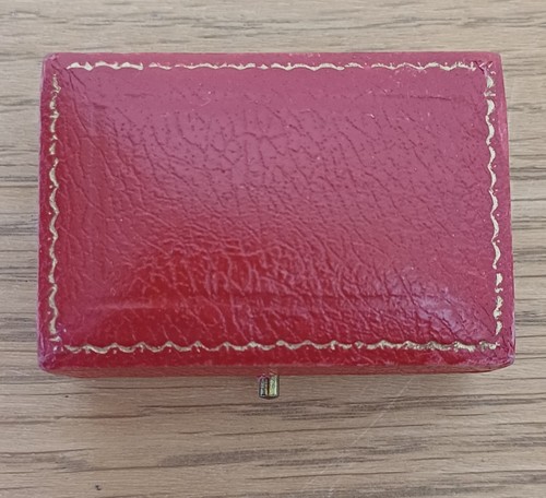 Vintage red jewellery - red, box