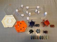 Hex Bug Bundle. 8 Nano's, 2