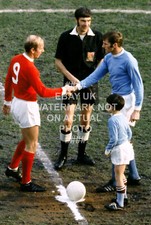 BOBBY CHARLTON TONY BOOK PHOTO MANCHESTER UNITED MAN UTD PRINT CITY