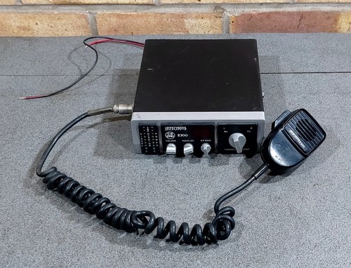 Vintage radio please read - radio,