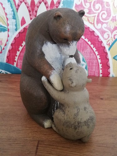Brown bear family hugs - brown,