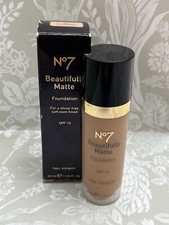Boots No7 Beautifully Matte