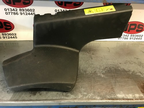 Front wheel arch - , deere
