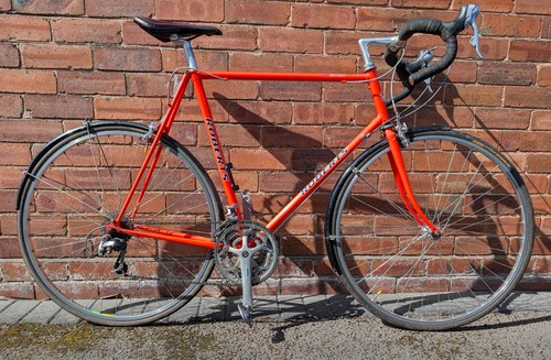 Chas roberts racing - roberts, racing/touring