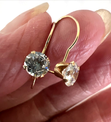 10k yellow gold cubic zirconia - gold,