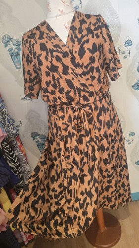 Fabulous brown animal print - brown,