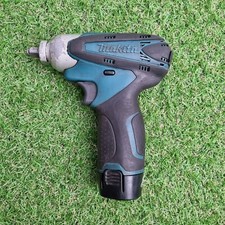 Makita 3/8" 10.8v Drive Impact Wrench/Gun TW100D & 1X Battery