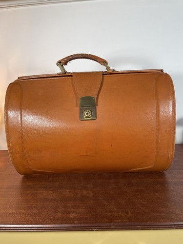 Vintage tan leather barrel - vintage,