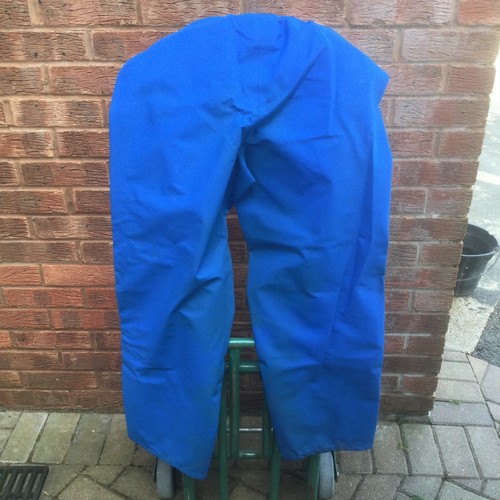 Waterproof over trousers - ,