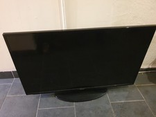 Samsung TV 46INCH SCREEN DISPLAY, FULLY  FUNCTIONING AND COMES WITH REMOTE.
