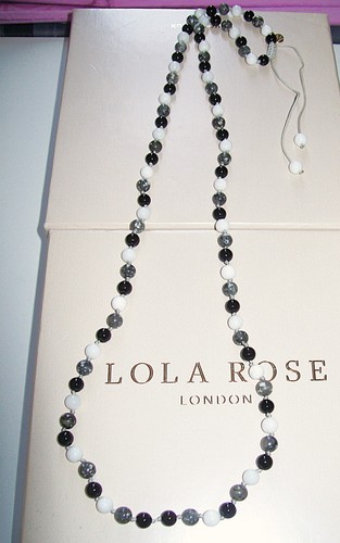 Lola rose black agate white - agate,