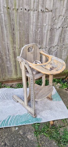 Baby weavers sit feeding chair - baby,