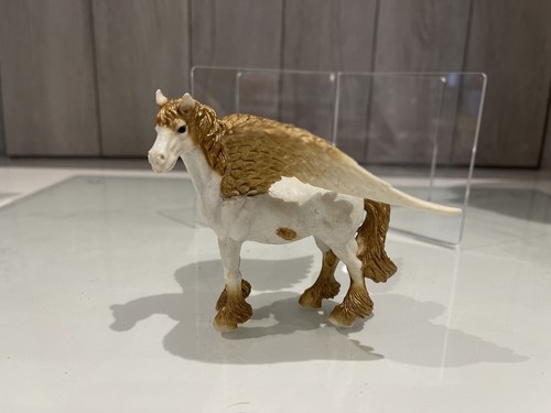 Pegasus figure flying - figure,